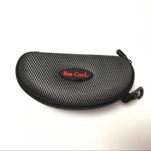 Bea Cool Sunglasses Hard Case Zipper Black Gray